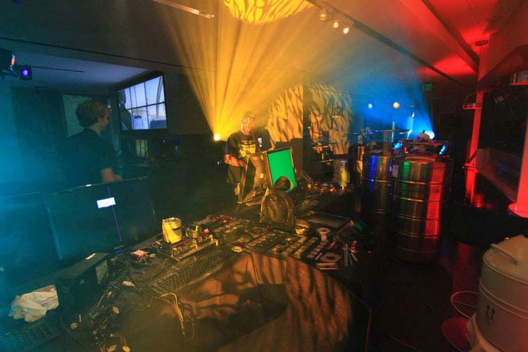 AMD FX 8150 разогнали до мирового рекорда